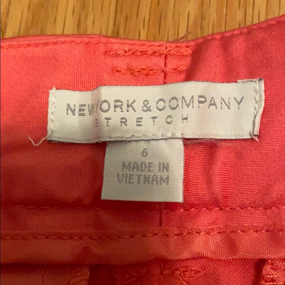 Coral slack capris - Picture 2 of 2